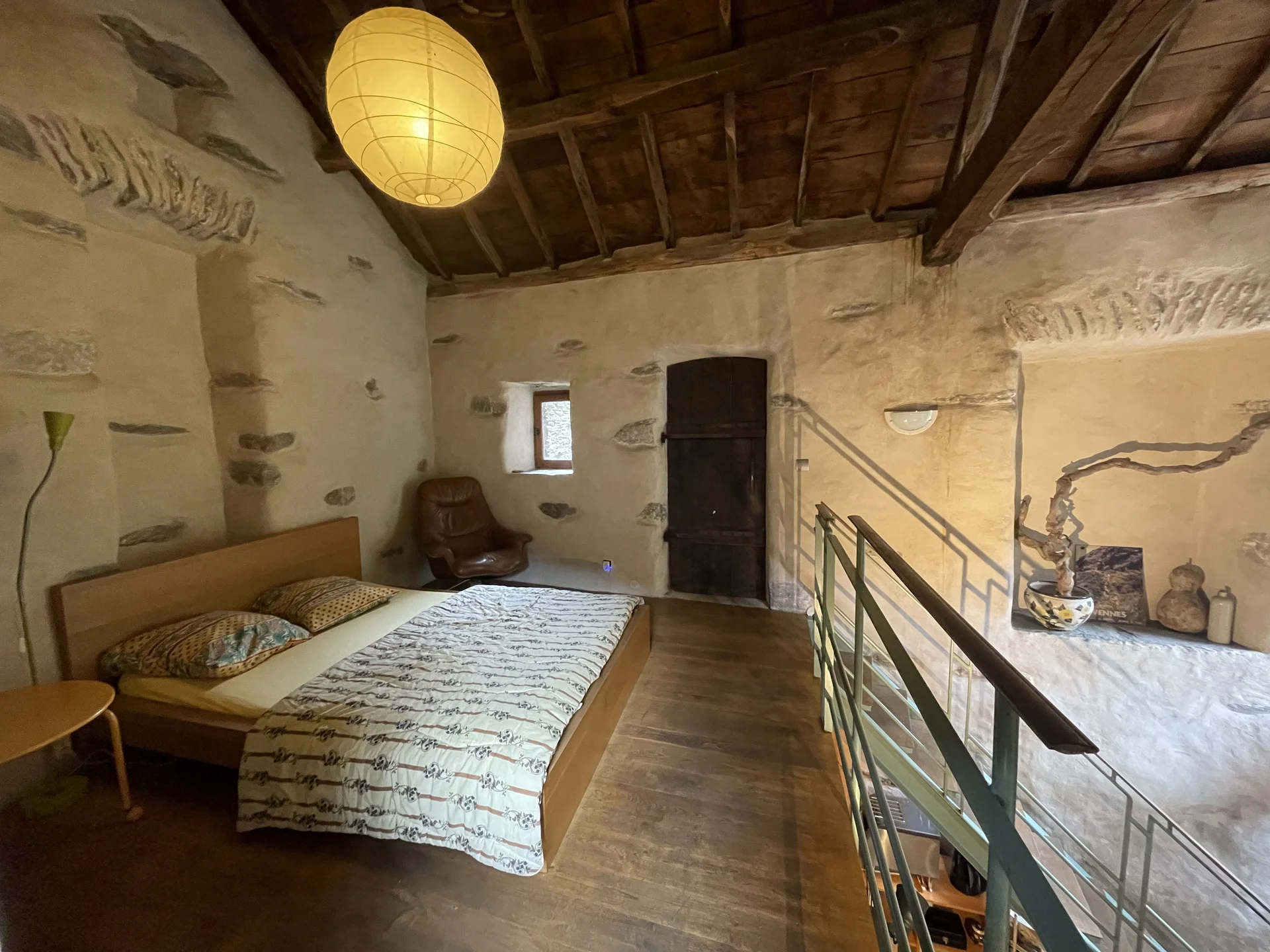 Shared rooms at the Gîte du Pont de Burgen hikers' lodge