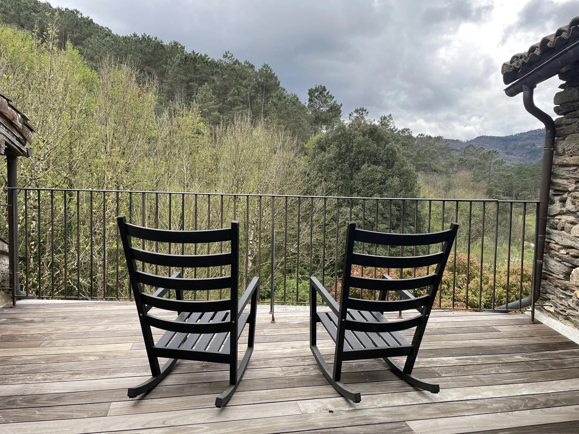 Services offered at the Gîte du Pont de Burgen, terrace with views over the Cévennes